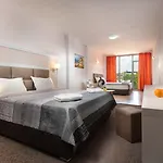 Tia Maria Hotel