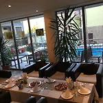 Tia Maria מלון